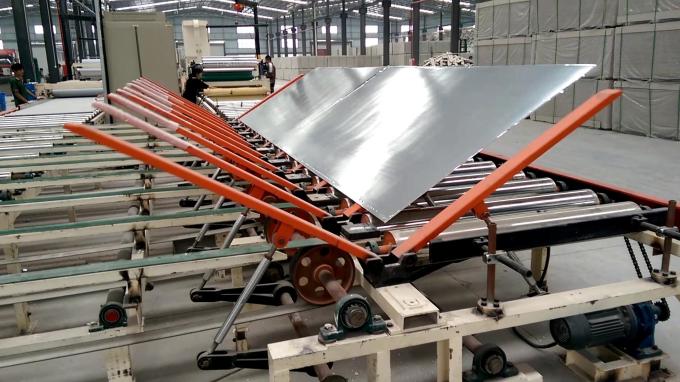 ギプスの天井板ラミネーションのアルミニウム ペット ホイルのための中国の製造業者