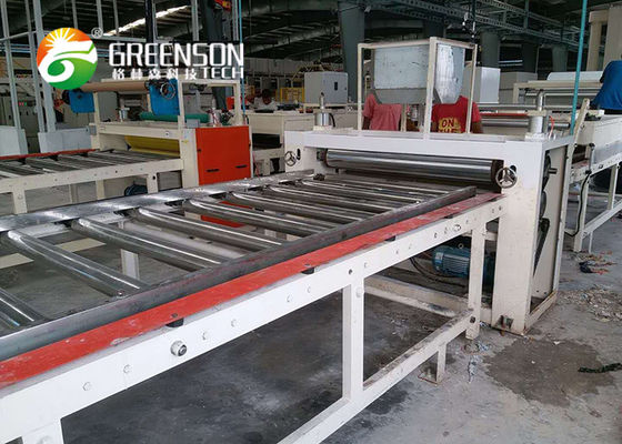 良い価格 Nonwovenのグラス ファイバーの薄板にされたギプスの天井は生産ラインをタイルを張ります オンライン