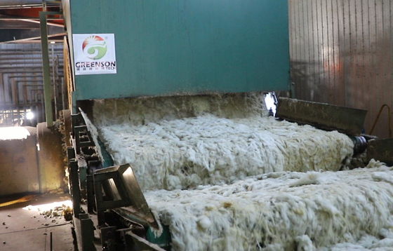 良い価格 中国で作られている完全な自動岩毛の製造断熱材ロックウール生産ライン オンライン