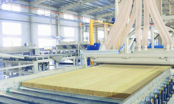 良い価格 Rock Wool Production Line with 10,000-60,000 Units Capacity High Temperature Curing and 1 Year Warranty for Mineral Wool Board オンライン