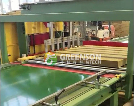 岩毛パネル製造ライン 建設機械