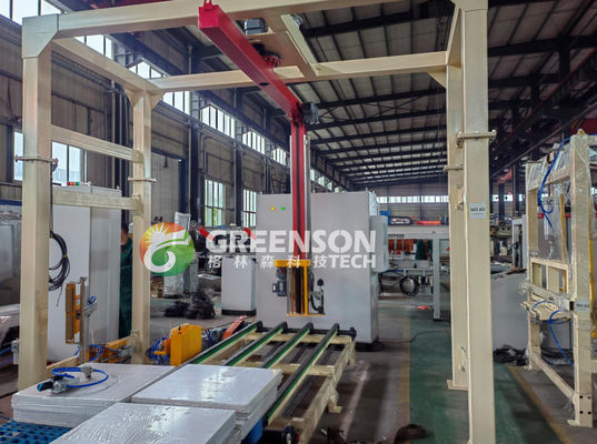 良い価格 Automatic 60x60cm PVC Coated Gypsum Ceiling Tile Making Machine with 1300mm Effective Laminating and 2-6 Million Sq.m/year Capacity オンライン