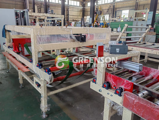 600*600mmのボードサイズ,PLC制御と1年間の保証を持つPVC石膏板のための自動ラミネート機