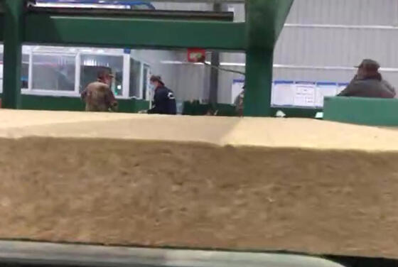 1200-2400mm 板幅80-200kg/m3 密度と海外エンジニアのサポート